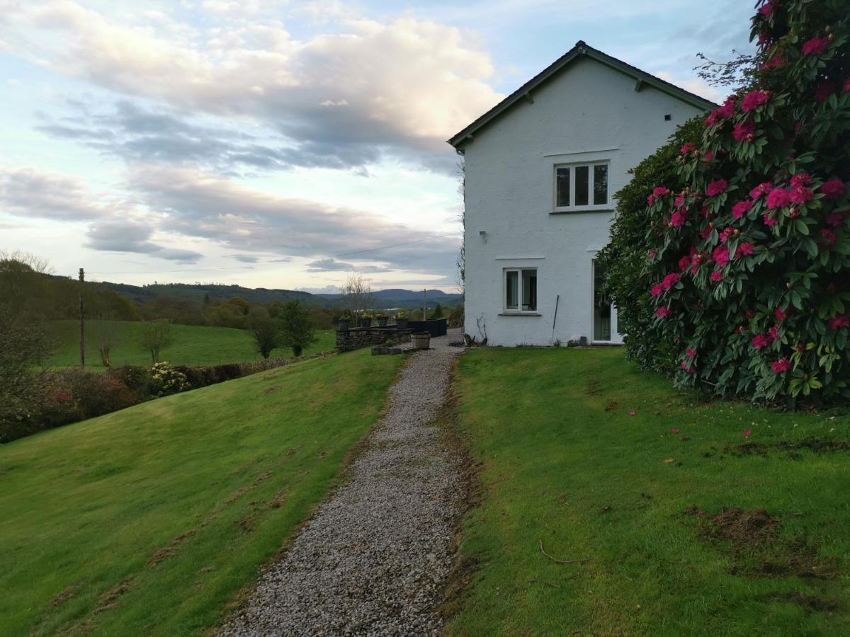 Treeside Woodhouse Villa Hawkshead Exterior photo